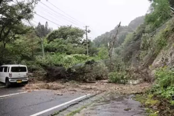 宮城県大崎市鳴子温泉地区で土砂崩れ相次ぐ　国道108号は秋田県境まで通行止め