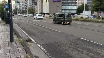 仙台・五橋2丁目の国道で陥没　市が25日に詳細調査
