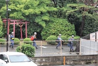4人を次々襲った熊が福島の工場にとどまる「命中した麻酔銃効かず」