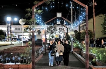 小牛田駅前イルミネーション始まる　宮城・美里で来年1月4日まで