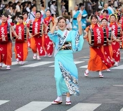 盛岡の「ミスさんさ」募集要件は今年も見直さず　盛岡市が変更を要望も実行委は「28歳以下の独身女性」を維持