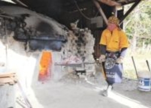 高品質で希少な「白炭」作り　岩手・北上の職人が守る決意