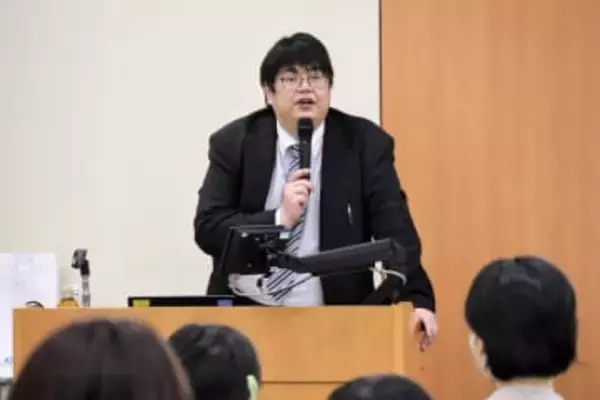 入試で求められる読解力どう養う?　仙台でセミナー「新聞を読む環境をつくることが大事に」