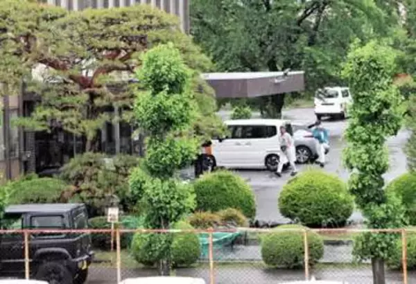 福島で4人襲った熊を取り逃がす　侵入した建物の窓から逃走、行方分からず