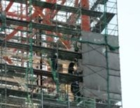 NTT青森八戸ビルの鉄塔「倒壊の恐れなし」避難指示を解除＜八戸震度6強＞