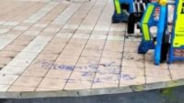 いったい誰が?　10月から張り替えたばかりの仙台・定禅寺通の歩道にもう落書き