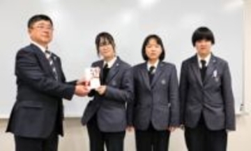 宮城・大河原産業高が赤い羽根募金に寄付「地域が元気になれるように」　文化祭収益の一部30万円