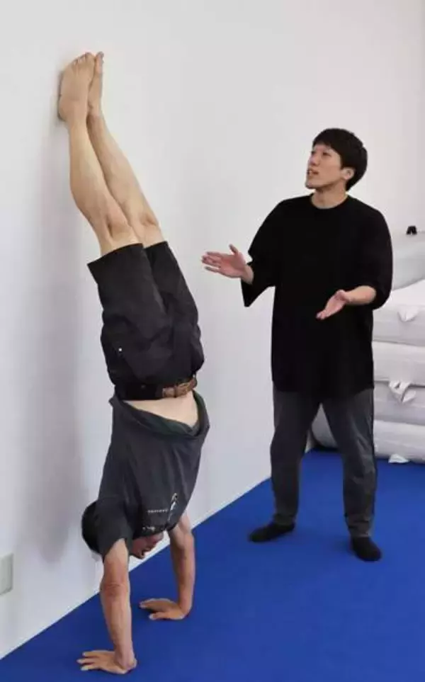 「マット運動、高齢者も無理なく　「まずは前転から」　仙台のバック転教室が4月に講座」の画像