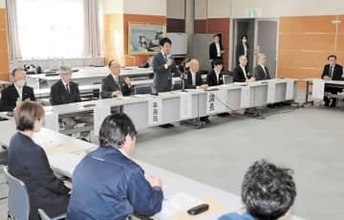 養殖ホタテの生産体制、再構築探る　青森・陸奥湾　大量死受け、県検討会が初会合