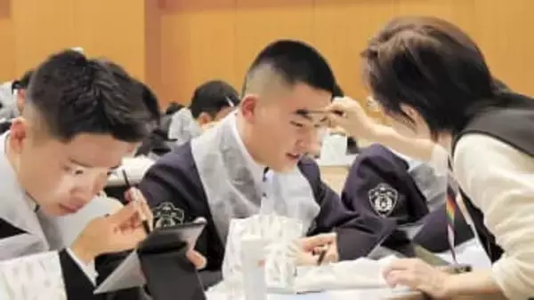 若手警官がスキンケア  第一印象アップへ　宮城県警察学校で身だしなみ講座