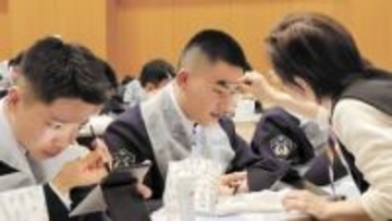 若手警官がスキンケア  第一印象アップへ　宮城県警察学校で身だしなみ講座