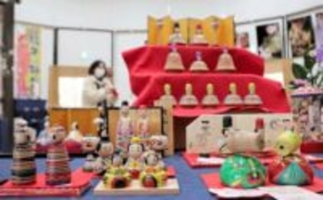 こけし雛300点の展示販売会　「孫のため」買い求める人も　宮城・白石