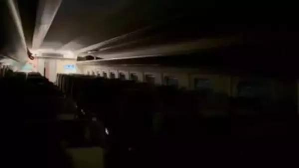 三陸沖の地震で新幹線緊急停止