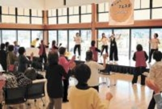 ダンスや納棺体験「大人の文化祭」　仙台でゆうゆうフェスタ、シニア世代が交流