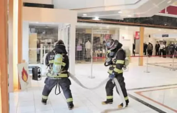 仙台市地下鉄泉中央駅ビル内で泉消防署が訓練　施設関係者50人が参加