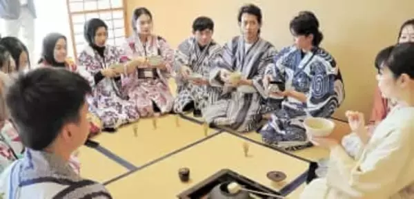 インドネシアの技能研修生、宮城県に愛着持って　仙台で「ウエルカムパーティー」　浴衣着付け、抹茶たて体験も