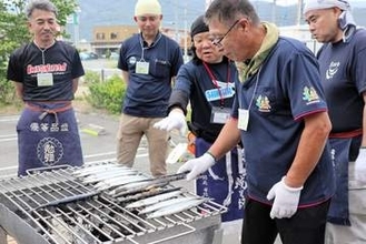 さんま焼き師認定試験に84人　「皮はパリッと、身はふっくらと」極意学ぶ　岩手・大船渡