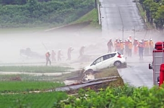 警察官不明現場で心肺停止の1人を発見　20代の男性巡査長か　大雨被害の山形・新庄