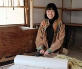 「大変だけど『面白い』が勝っています」　東山和紙振興に取り組む若手職人　佐藤萌香さん＜きらり　人・まち　いわて＞　