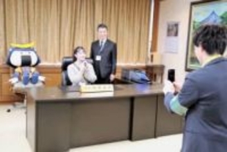 「20年で2回しか使ったことがない」貴賓室に案内　宮城県庁参観デー