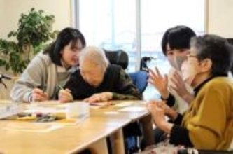 盛岡の高校生が「新しい介護の実践」を提案　人手不足の現場でプロジェクト