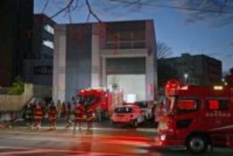 仙台市地下鉄東西線に遅れ　青葉山駅付近の変電所から煙