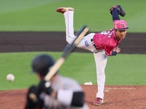 楽天イーグルス、巨人と対戦　塩川監督代行が初戦に臨んだ