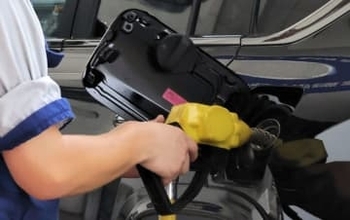 宮城のガソリン153円台に　4年2ヵ月ぶりの安値