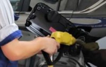 宮城のガソリン153円台に　4年2ヵ月ぶりの安値