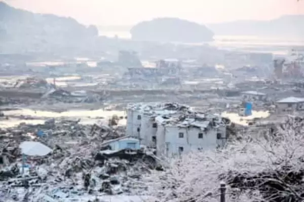 「これから歩いて仙台に行く」6歳の有はうなずきリュックにぬいぐるみを詰め込んだ＜被災記者　河北新報・渡辺龍の5年6カ月(2)＞