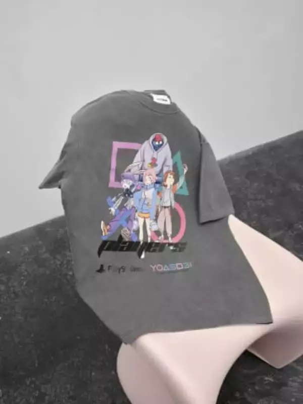 YOASOBIとvaultroomのコラボアパレル発売　モチーフは初代プレステ30周年楽曲