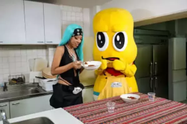 ピーナッツくん、ギャルラッパー3Li¥enと無水カレーづくりに挑戦