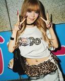 「ちいかわがギャルになっちゃった⁉︎ ブランド「9090」コラボアパレル発売」の画像1