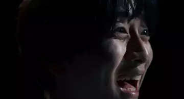 背筋原作のホラー映画『口に関するアンケート』場面写真が解禁　主演 板垣李光人の表情が怖すぎる
