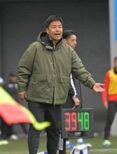 J1横浜M、大島秀夫監督の来季続投を発表「強いマリノスを取り戻す」