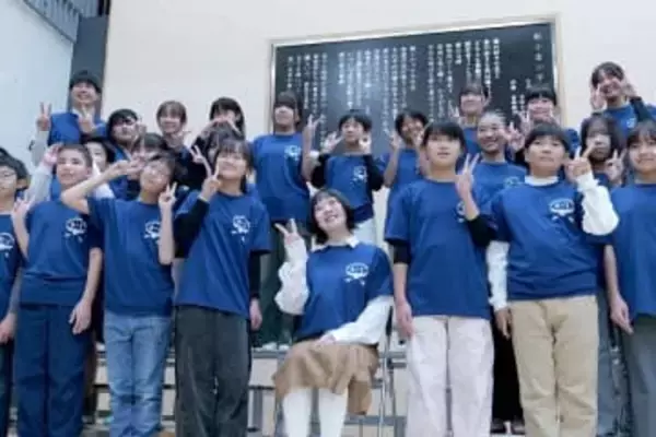 きっかけは一通の手紙から…SHISHAMO宮崎朝子さんと作った校歌が完成　川崎の小学校で6年生披露