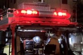 横浜駅西口の雑居ビルで火事　居酒屋入居の7階ベランダ部分から出火か　従業員と客の約65人が避難