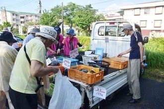 朝市盛況　厚木・森の里「森もり市」が5年　グルメに交流の場、イベントも