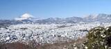 「富士山くっきり、神奈川・秦野盆地が雪化粧　青と白のコントラスト鮮やかに」の画像1