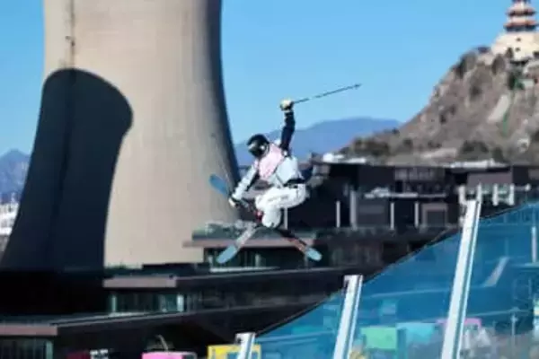 大けが乗り越えミラノ五輪へ　川崎出身・フリースタイルスキーの古賀結那選手「どんな世界が待つか楽しみ」