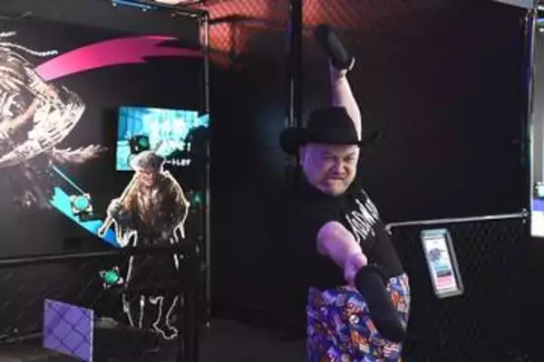 カプコンの体験型施設、横浜・みなとみらいに17日開業　ザコシショウさんも「鬼武者」の遊具に「ええやん」