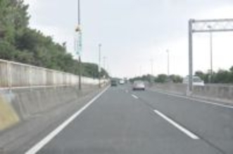 西湘バイパスと小田原厚木道路の通行止め解除　11日未明までに除雪完了