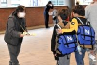 「風化させぬことが糸口に」　横浜で野村香さんが行方不明になってから35年に　両親、解決へ情報提供呼びかけ