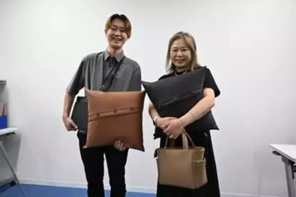 フェアレディZ端材をアップサイクル　内装部品製造の「河西工業」が雑貨展開
