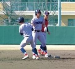 【センバツ】横浜、主将・小野が初打席本塁打　「秋ならファールになっていた」手応えの一発