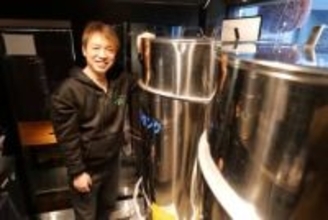 爽やかさ感じる「川崎どぶろく」　居酒屋店主・松枝さん、こだわりの自家製