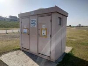 多摩川河川敷、トイレの整備本格化へ　11月より丸子橋周辺エリアから、計28棟着手　初のバリアフリートイレも