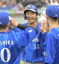 【DeNA】梶原昂希、今季初アーチ　「うまく反応できた」初球捉え右中間席へ
