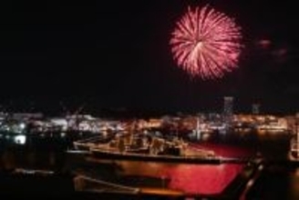 横須賀で新年祝う大輪の花火　年越しイベントで500発、ライトアップも
