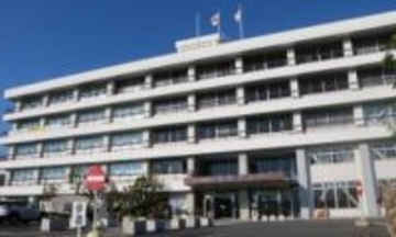 秦野市長選が告示　現職・高橋氏と新人・佐藤氏が届け出　25日に投開票